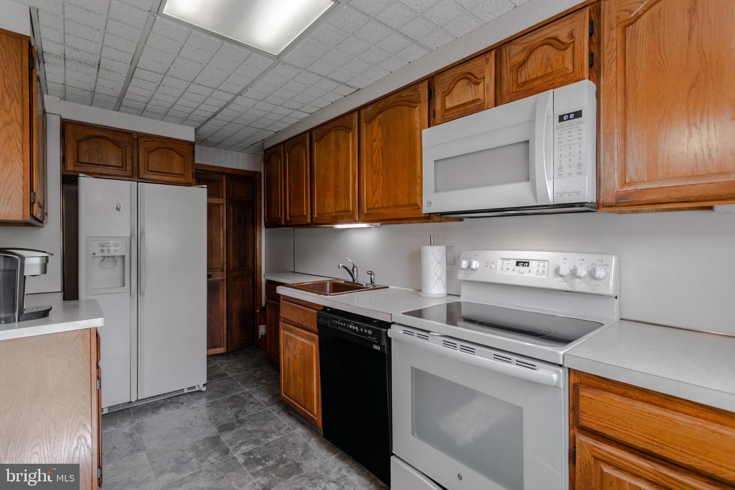 87 S Harwood Ave