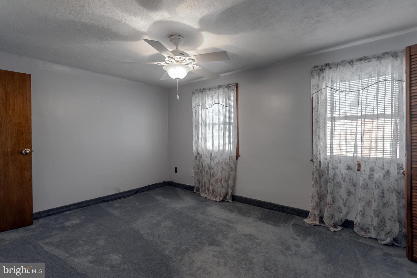 87 S Harwood Ave