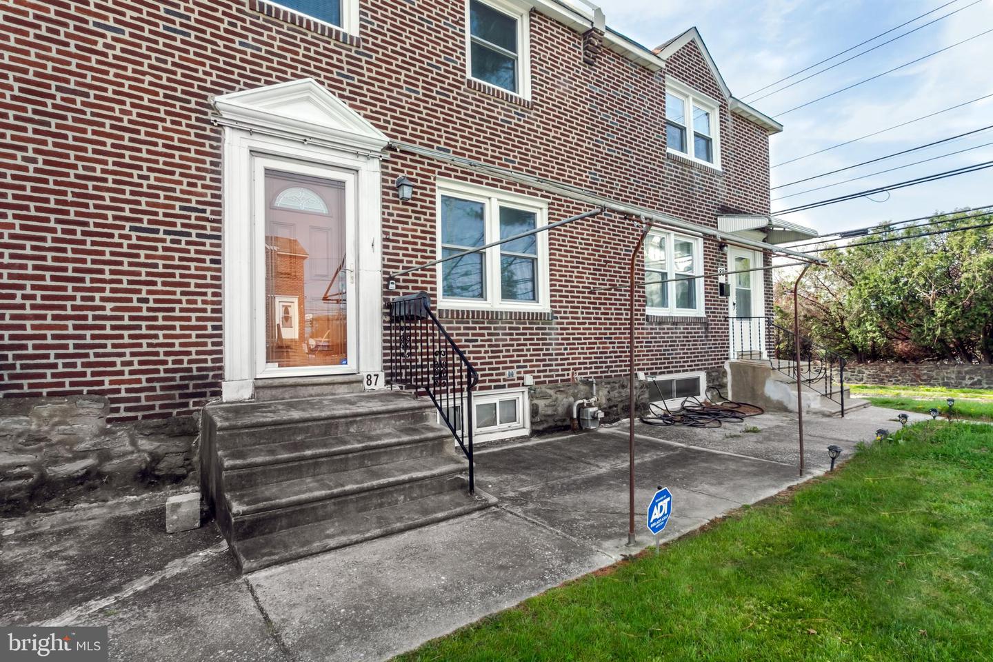 87 S Harwood Ave
