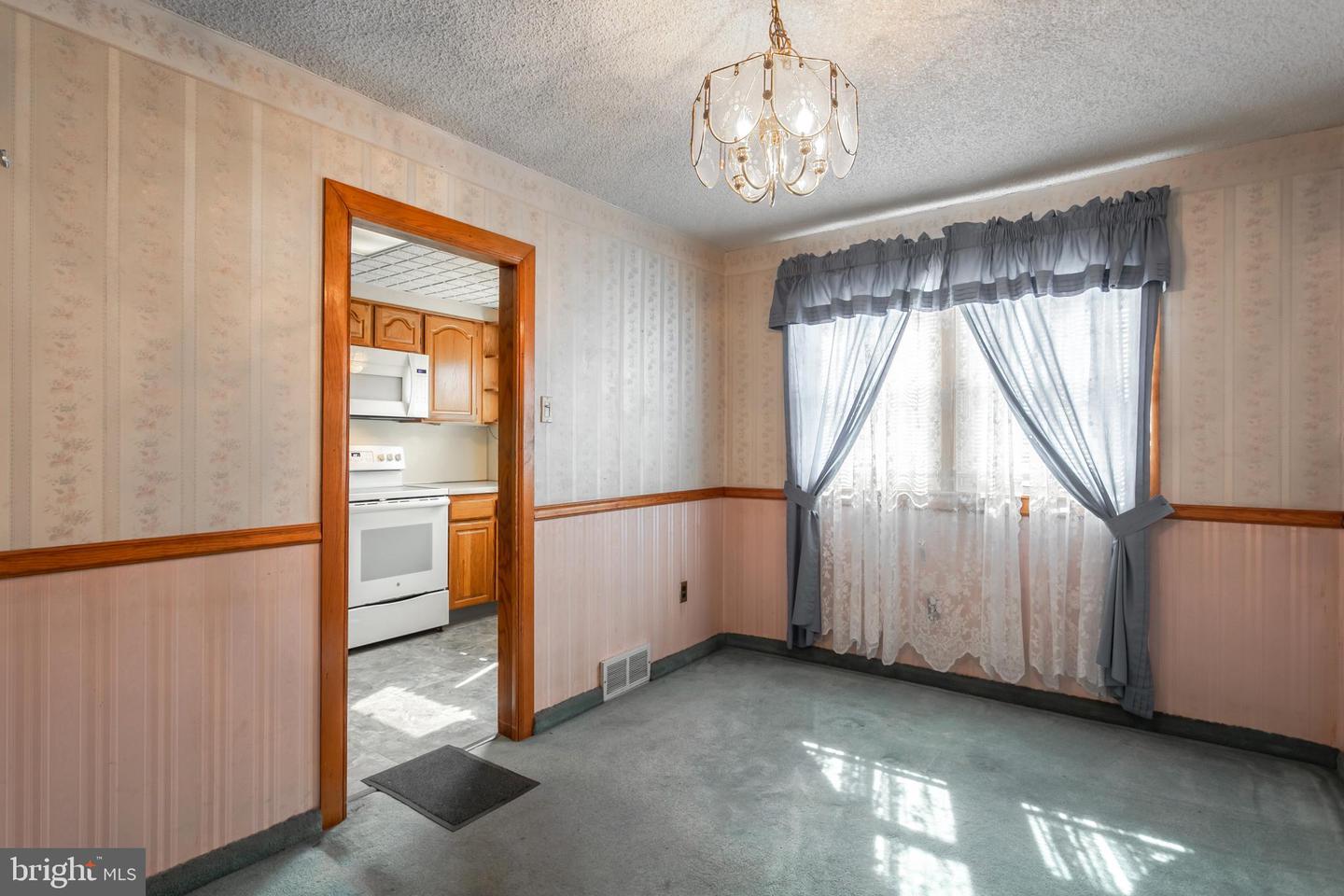 87 S Harwood Ave