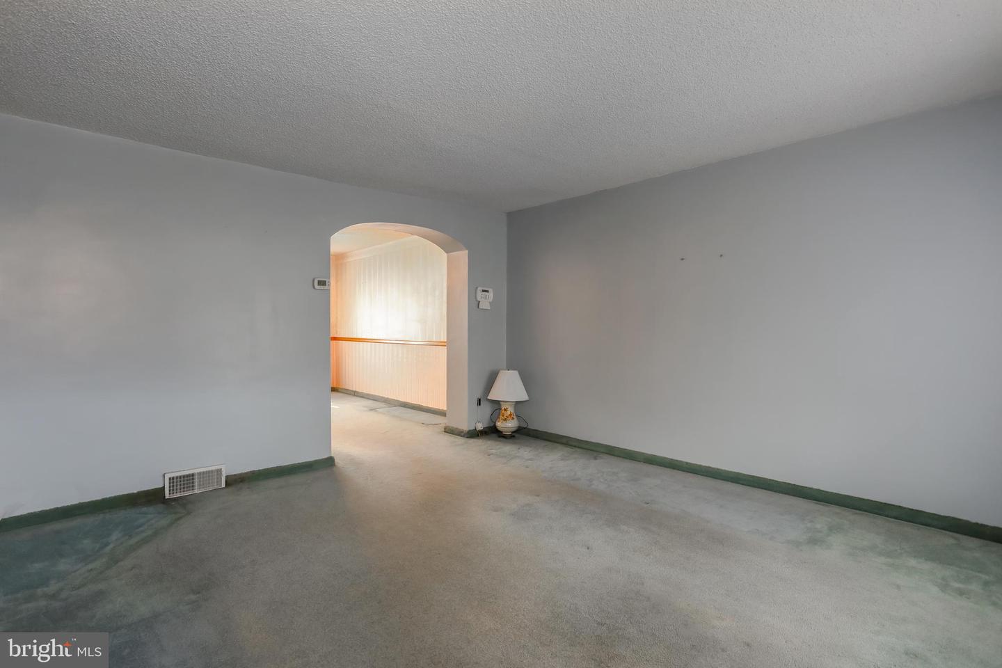 87 S Harwood Ave