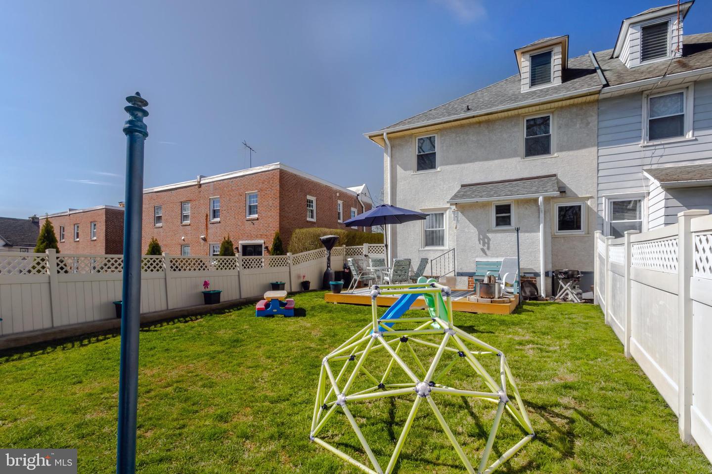 2809 Belmont Ave