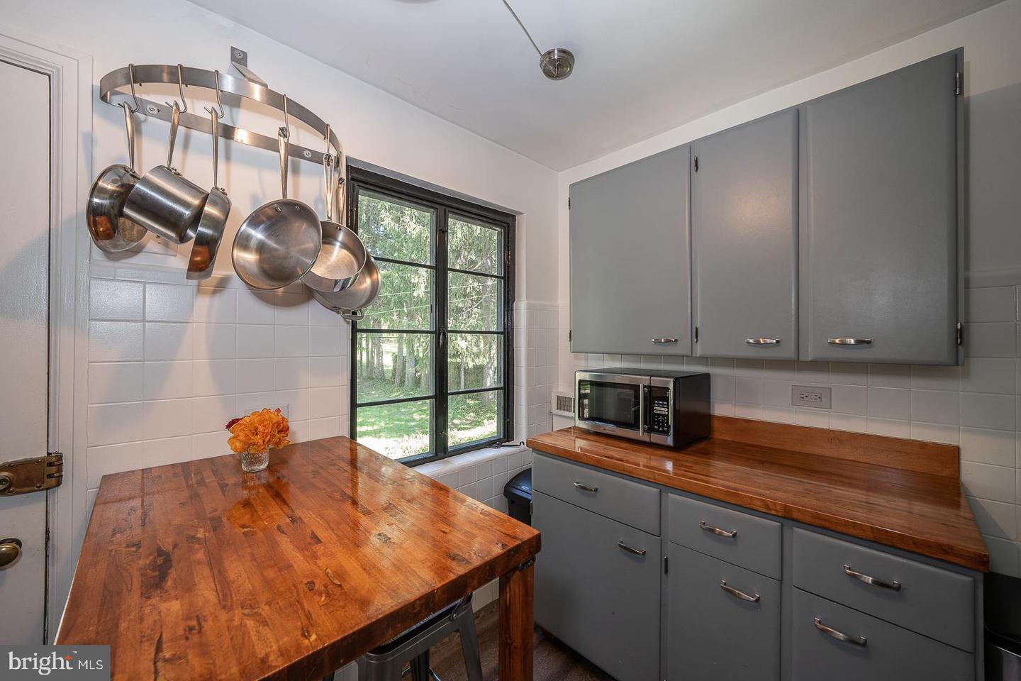 248 Lee Cir