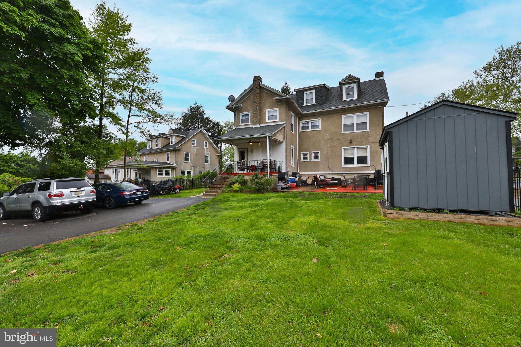 1001 Church Ln