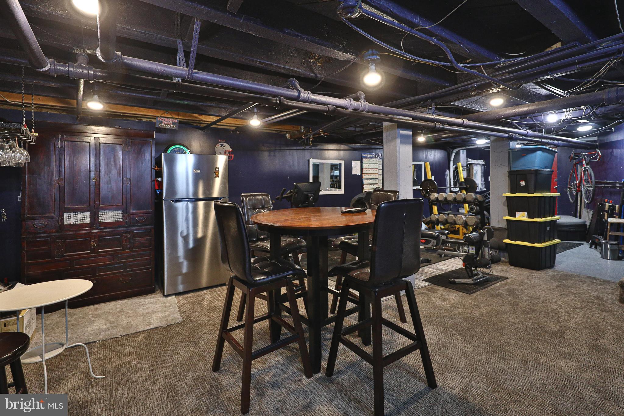 1001 Church Ln