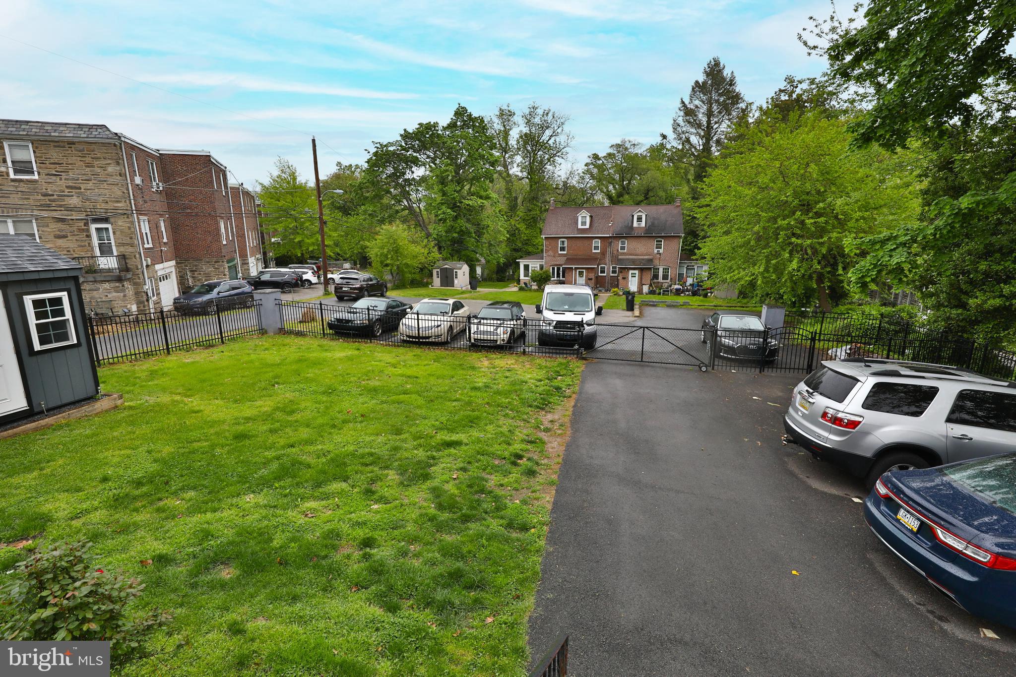 1001 Church Ln