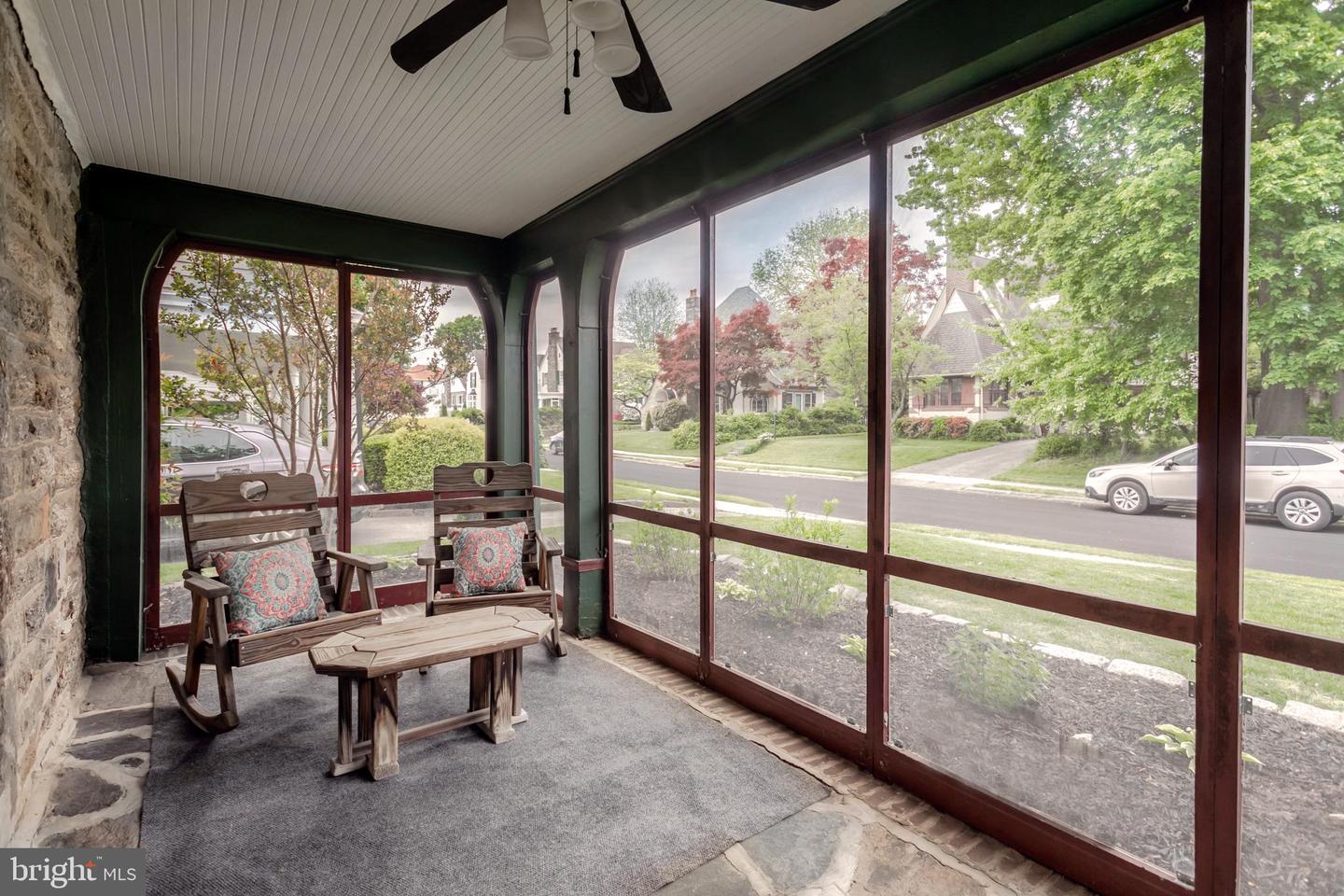 521 Gainsboro Rd