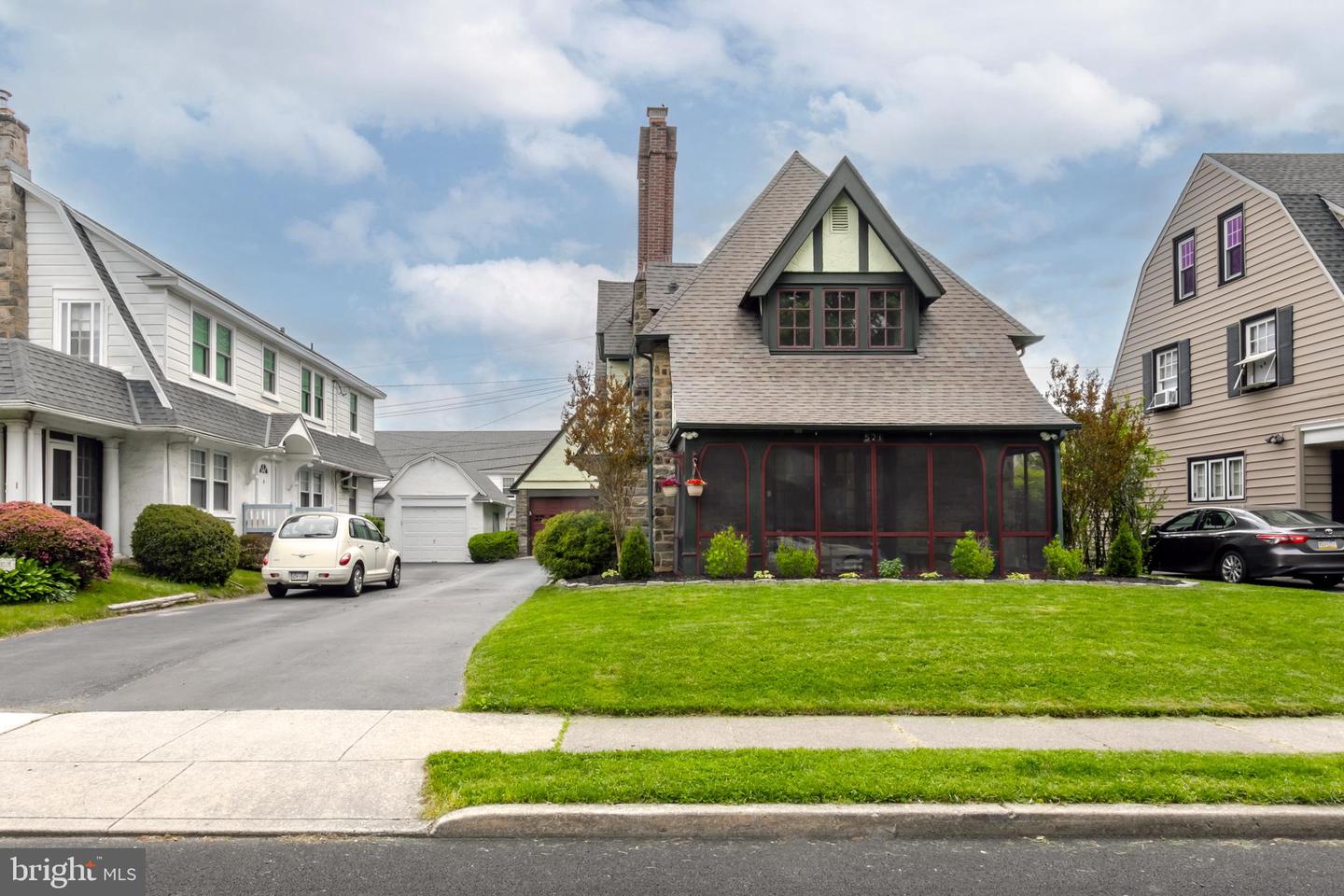 521 Gainsboro Rd