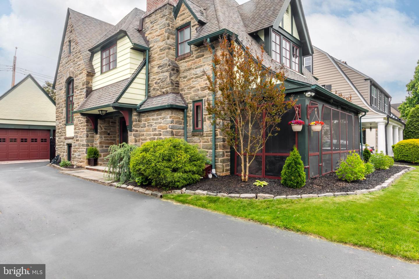 521 Gainsboro Rd