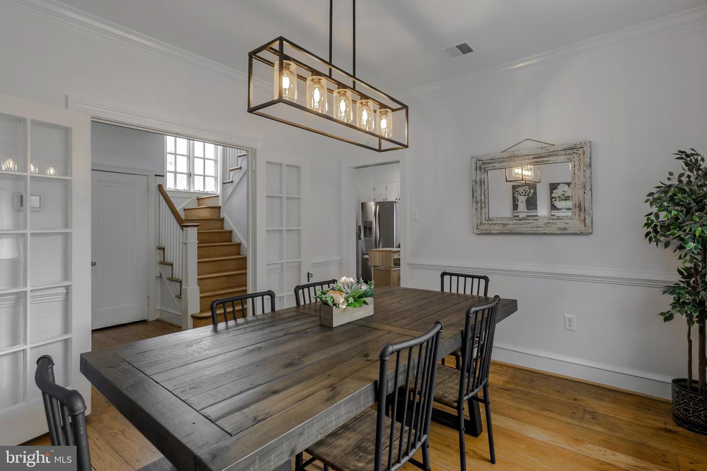 521 Gainsboro Rd