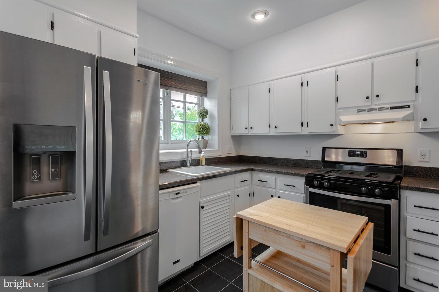521 Gainsboro Rd
