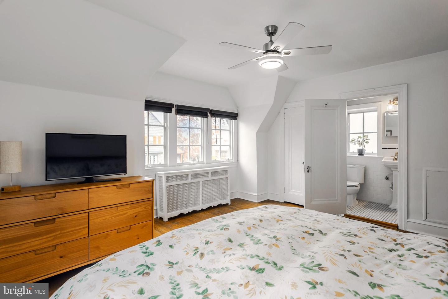 521 Gainsboro Rd