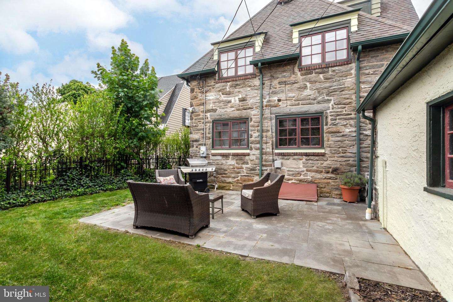 521 Gainsboro Rd