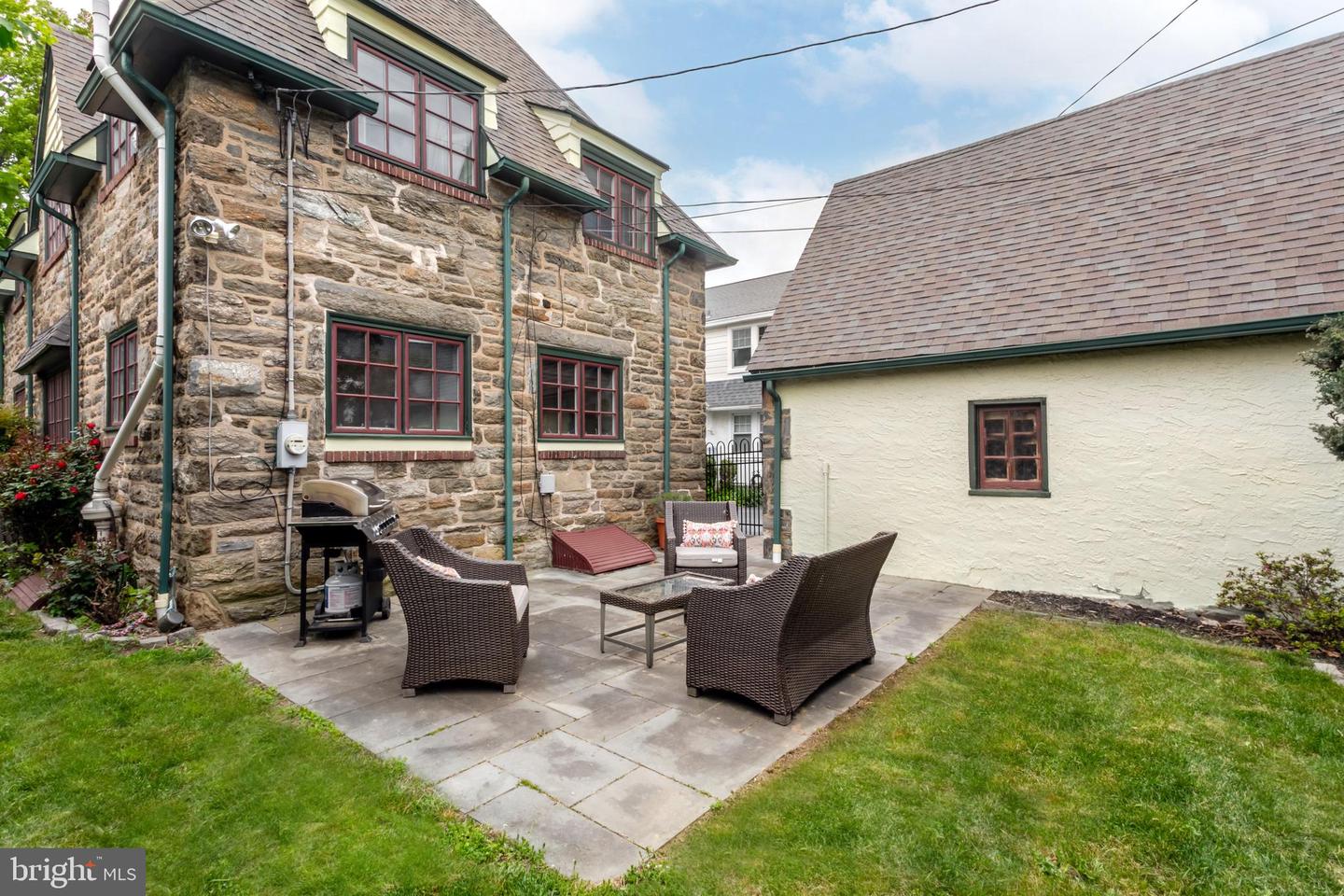 521 Gainsboro Rd