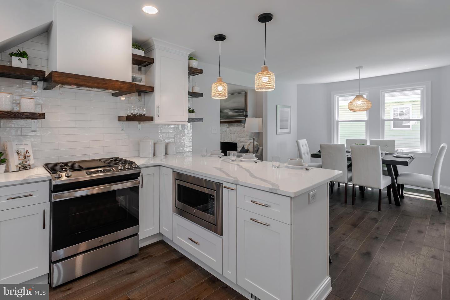 220 Strathmore Rd