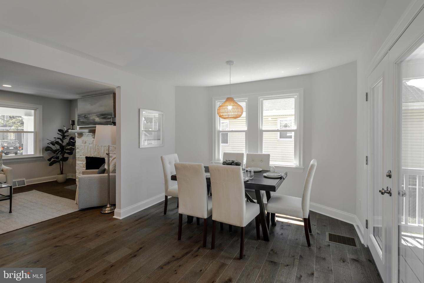 220 Strathmore Rd