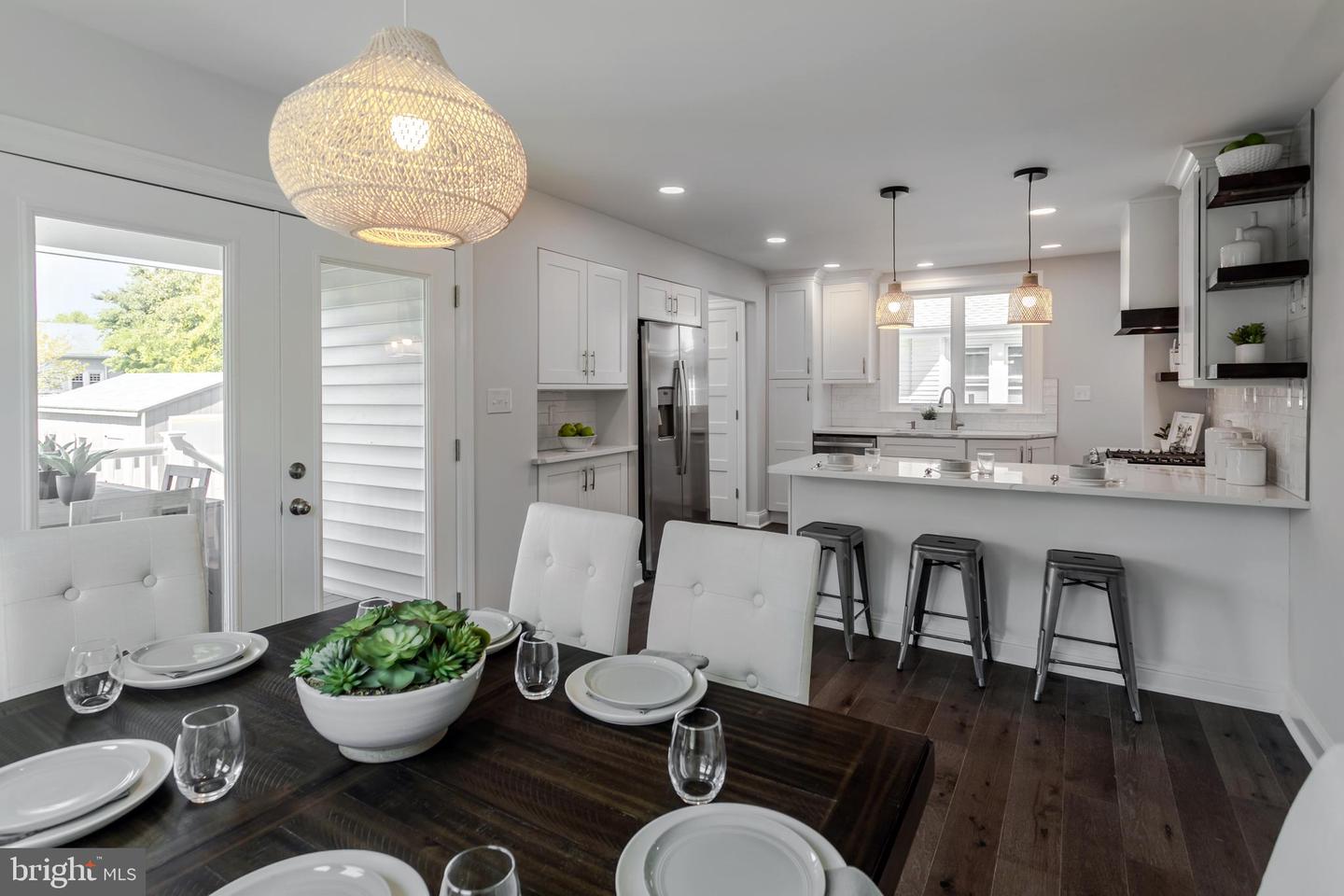 220 Strathmore Rd