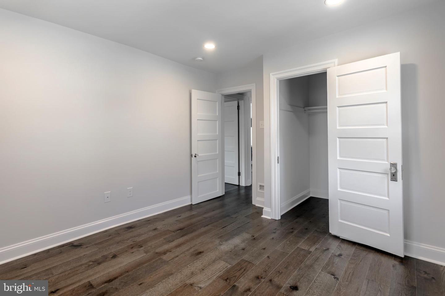 220 Strathmore Rd