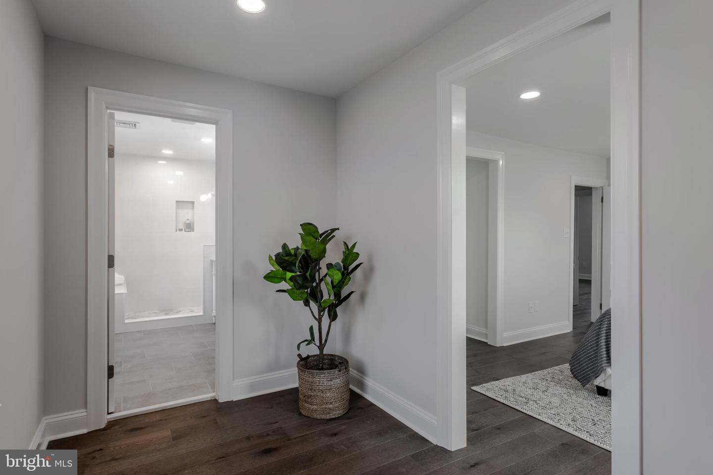 220 Strathmore Rd