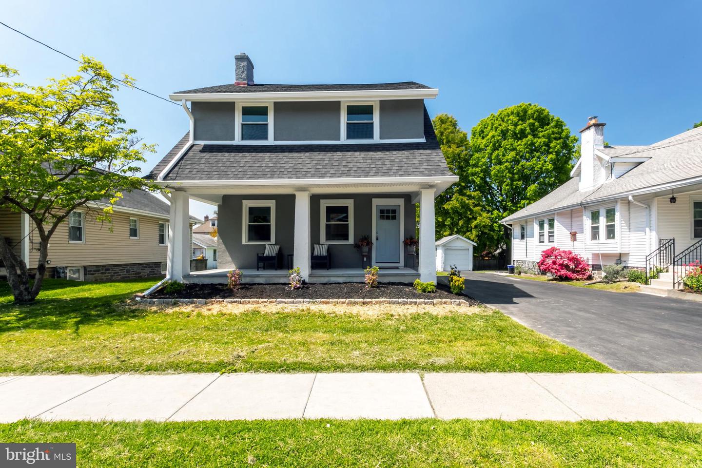 220 Strathmore Rd
