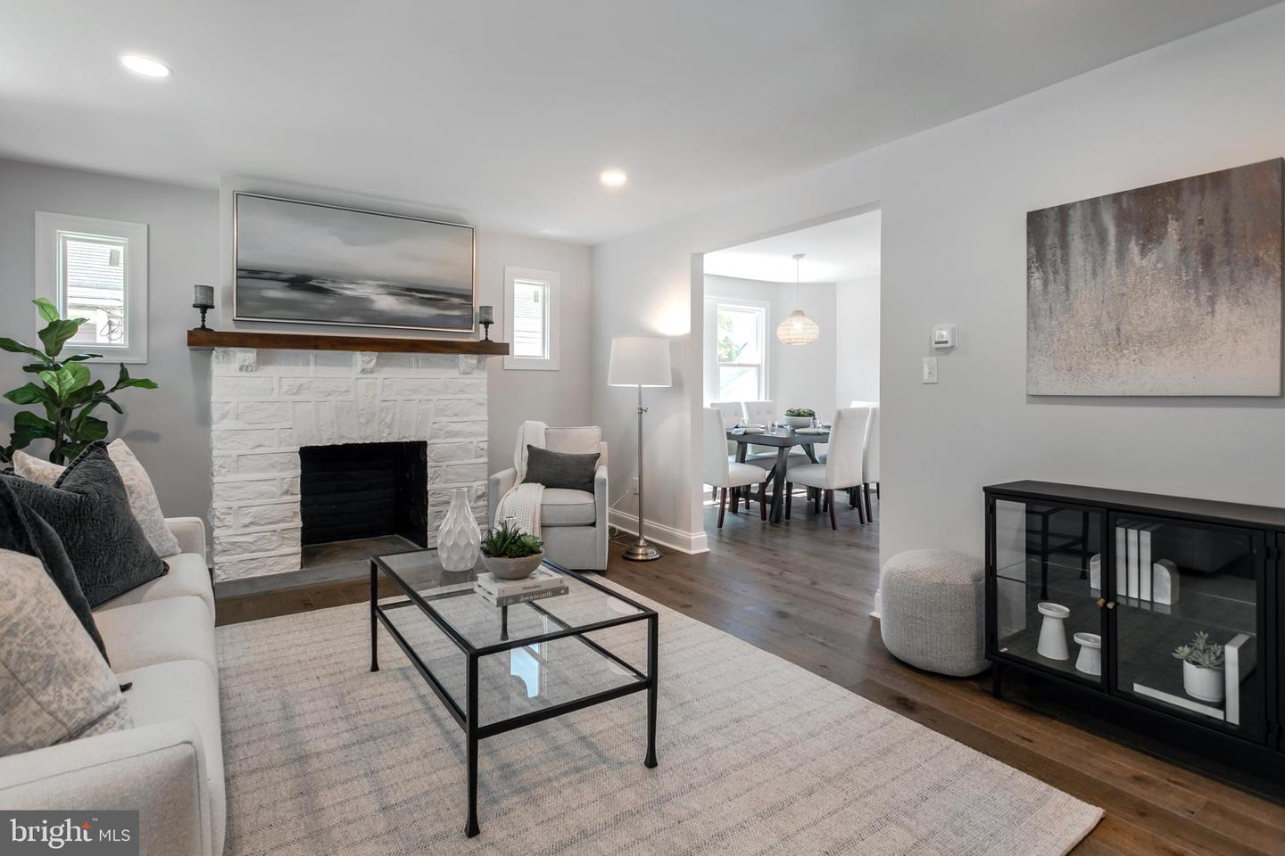 220 Strathmore Rd