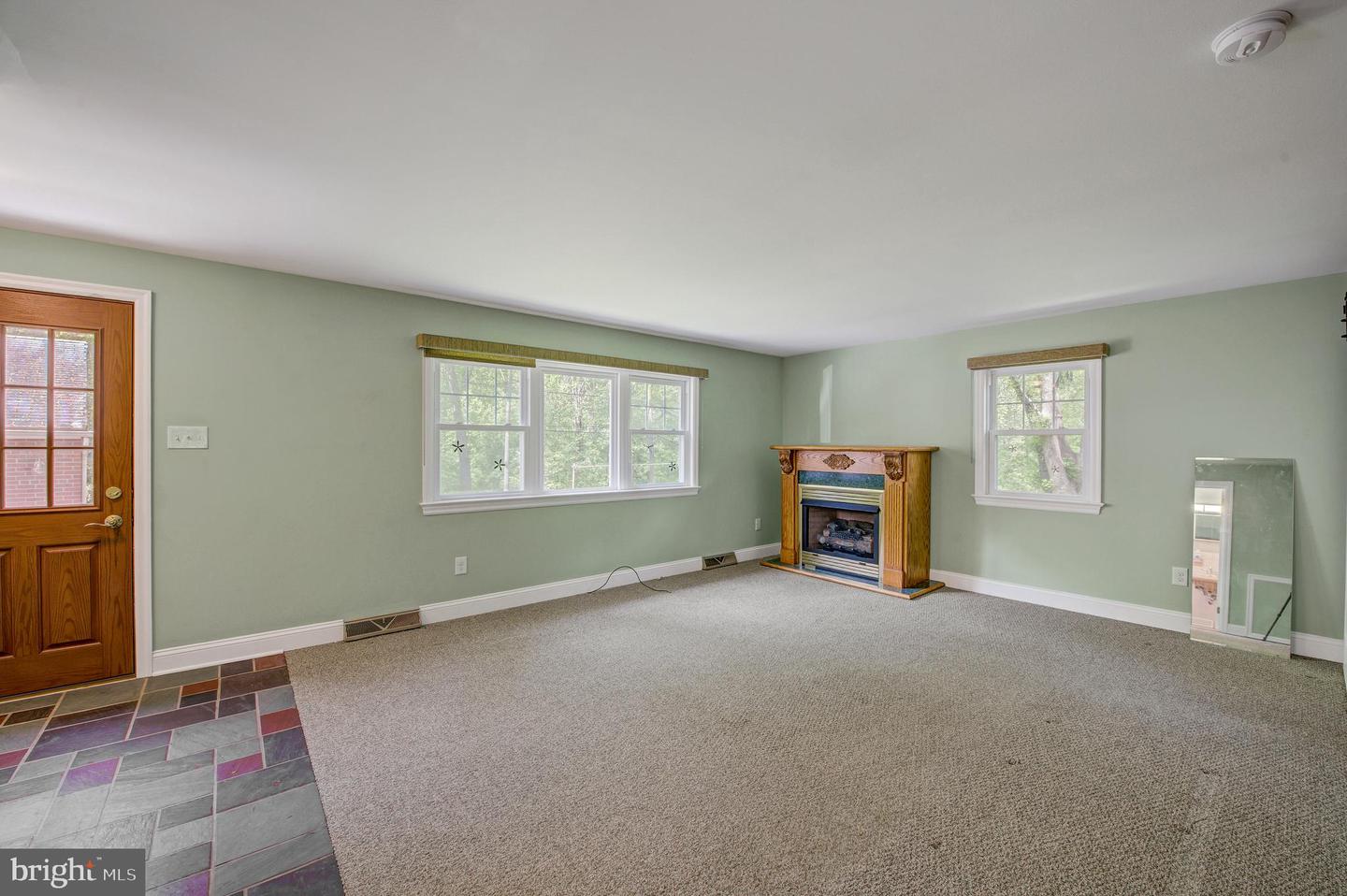 646 Newlin Rd
