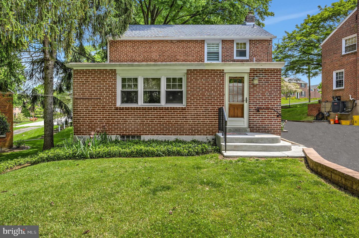 646 Newlin Rd