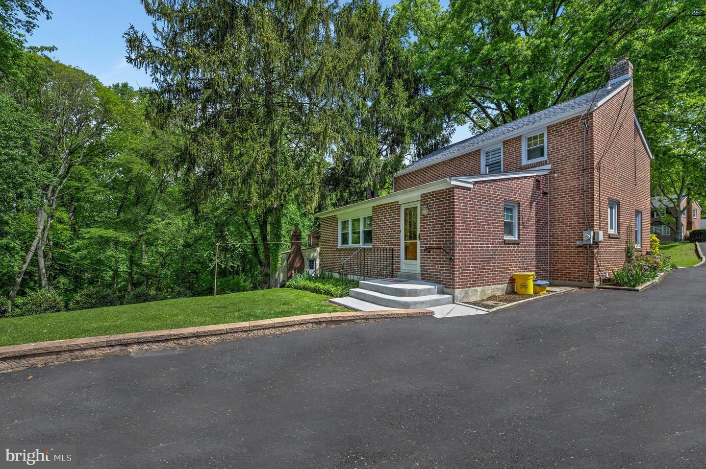646 Newlin Rd