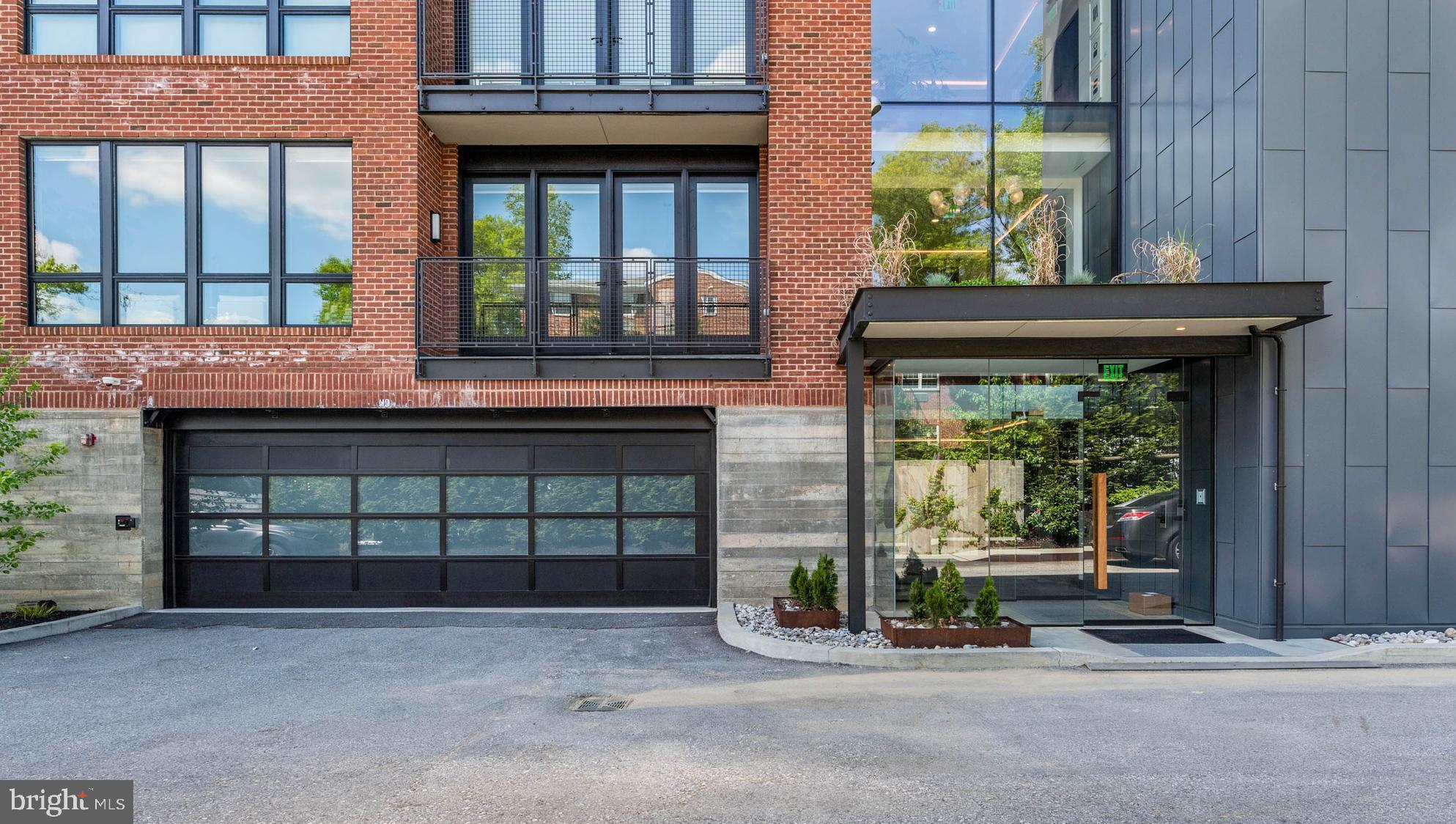 427 E Lancaster Ave #1104