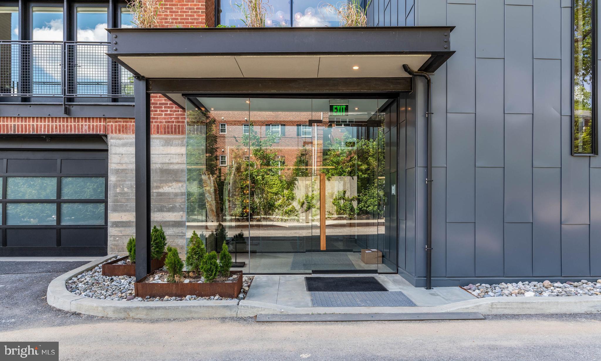 427 E Lancaster Ave #1104