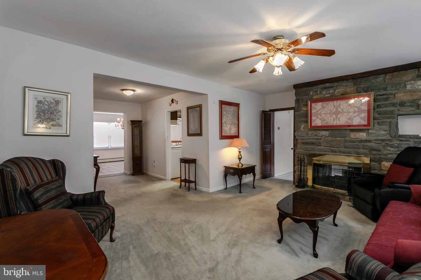 2161 Mary Ln