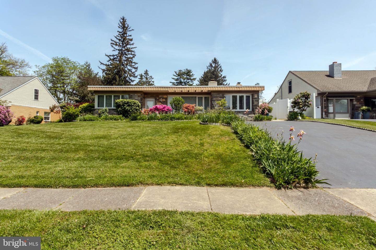 2161 Mary Ln