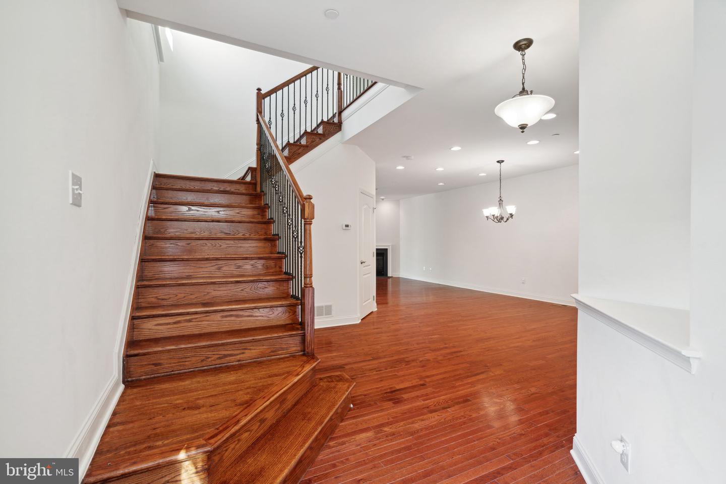 246 Clermont Dr