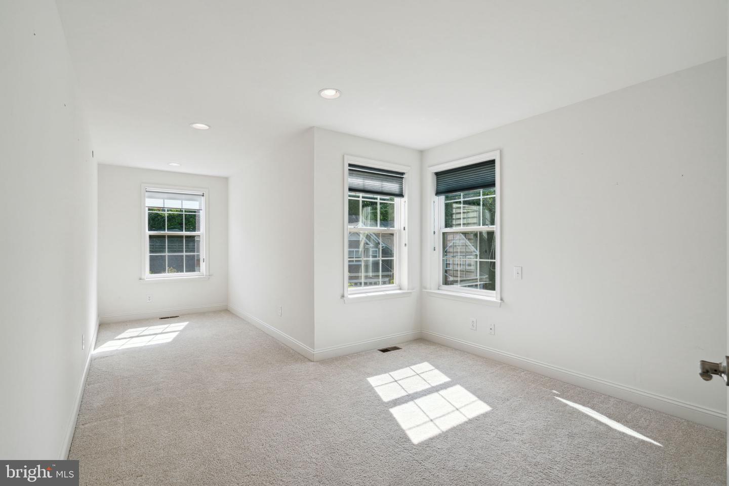 246 Clermont Dr