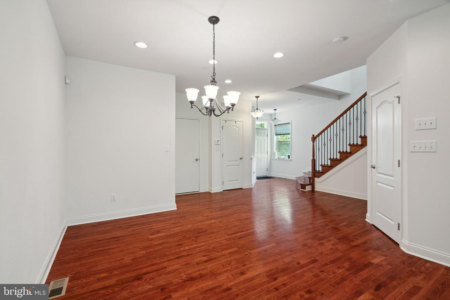 246 Clermont Dr