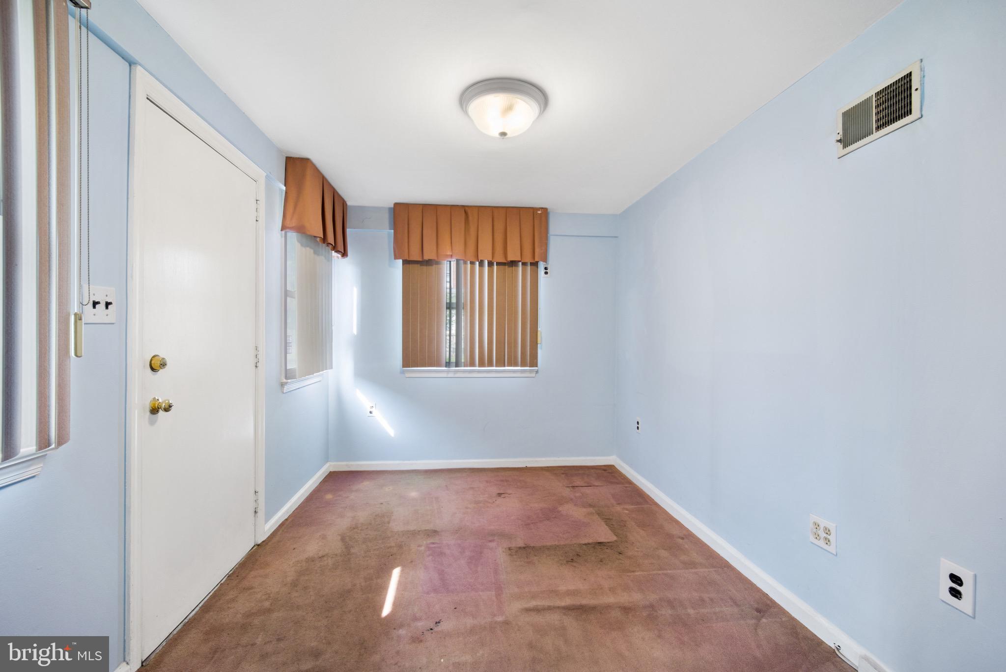 119 W Chester Pike