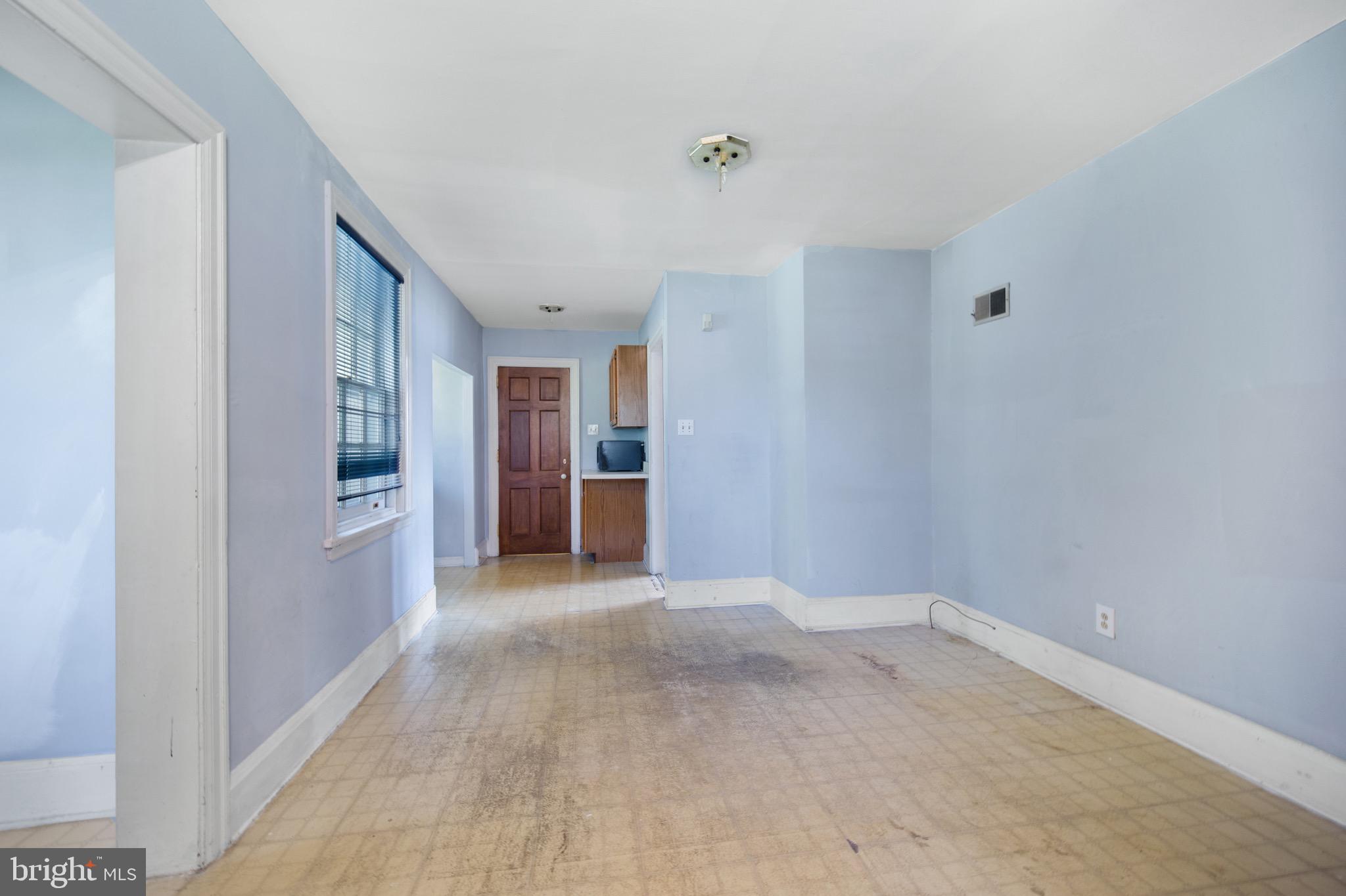 119 W Chester Pike