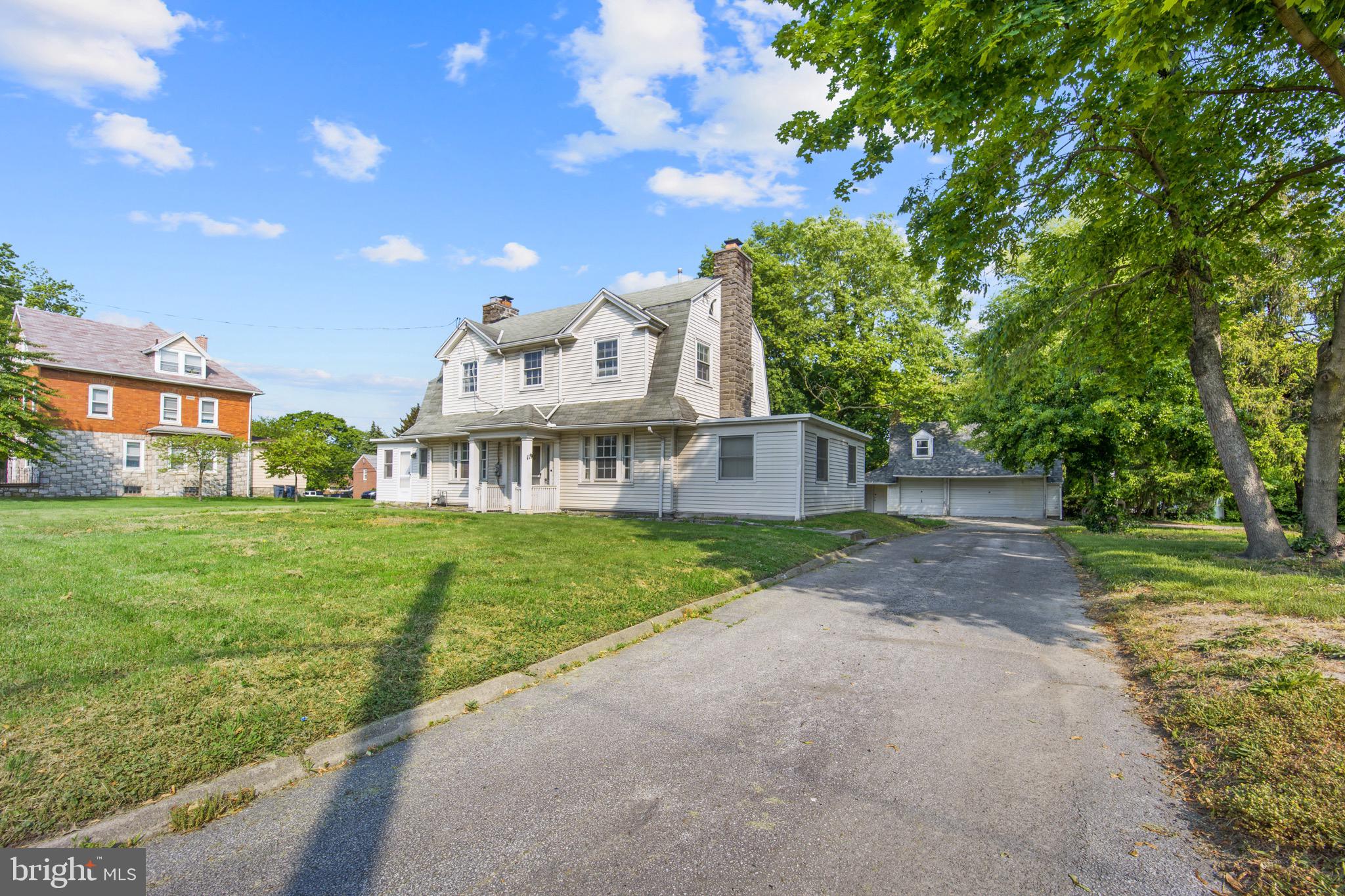 119 W Chester Pike