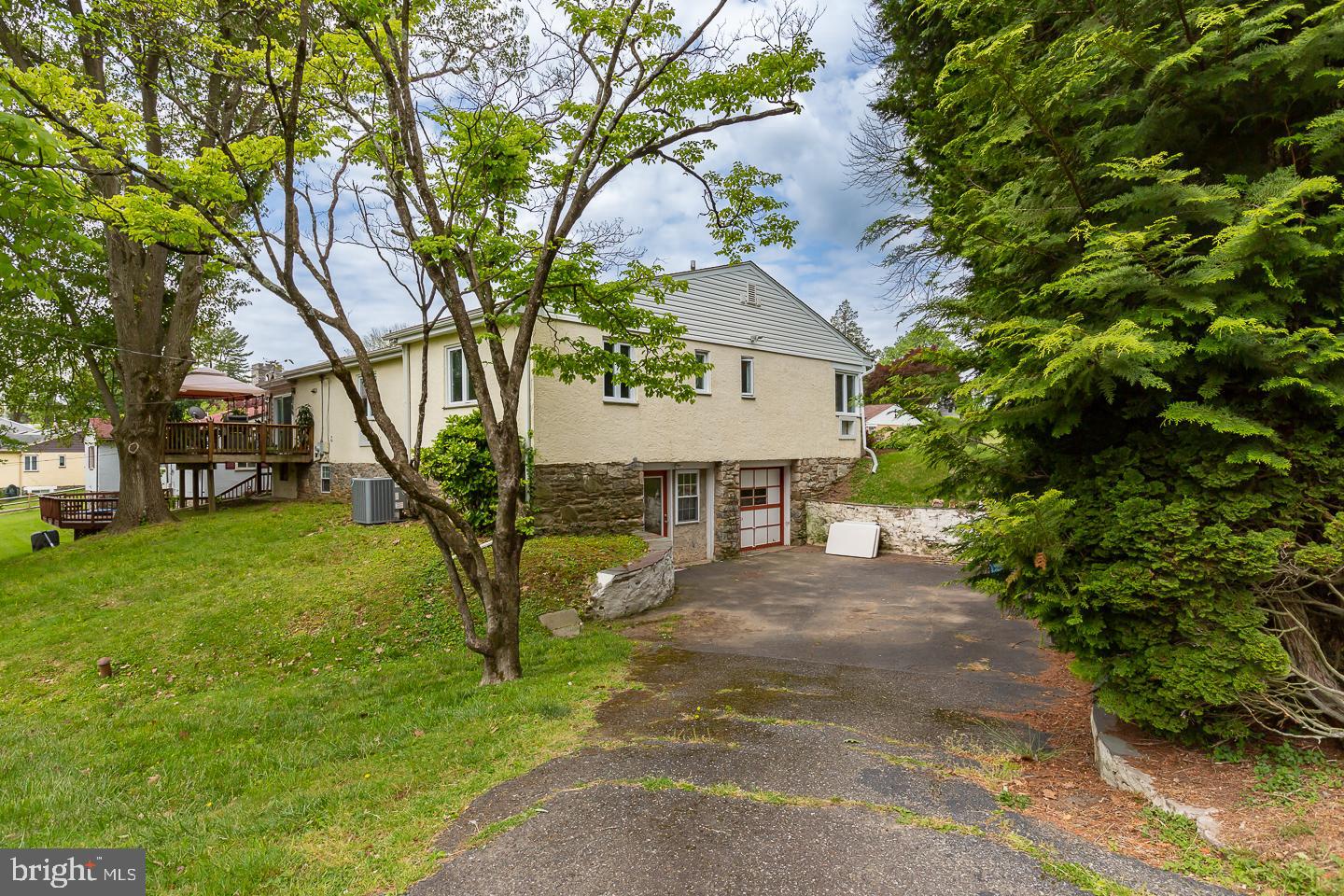 15 Mather Ave