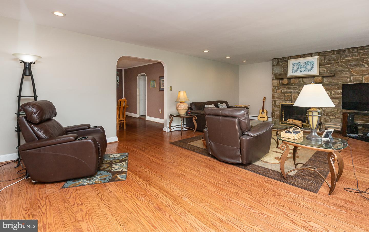 15 Mather Ave