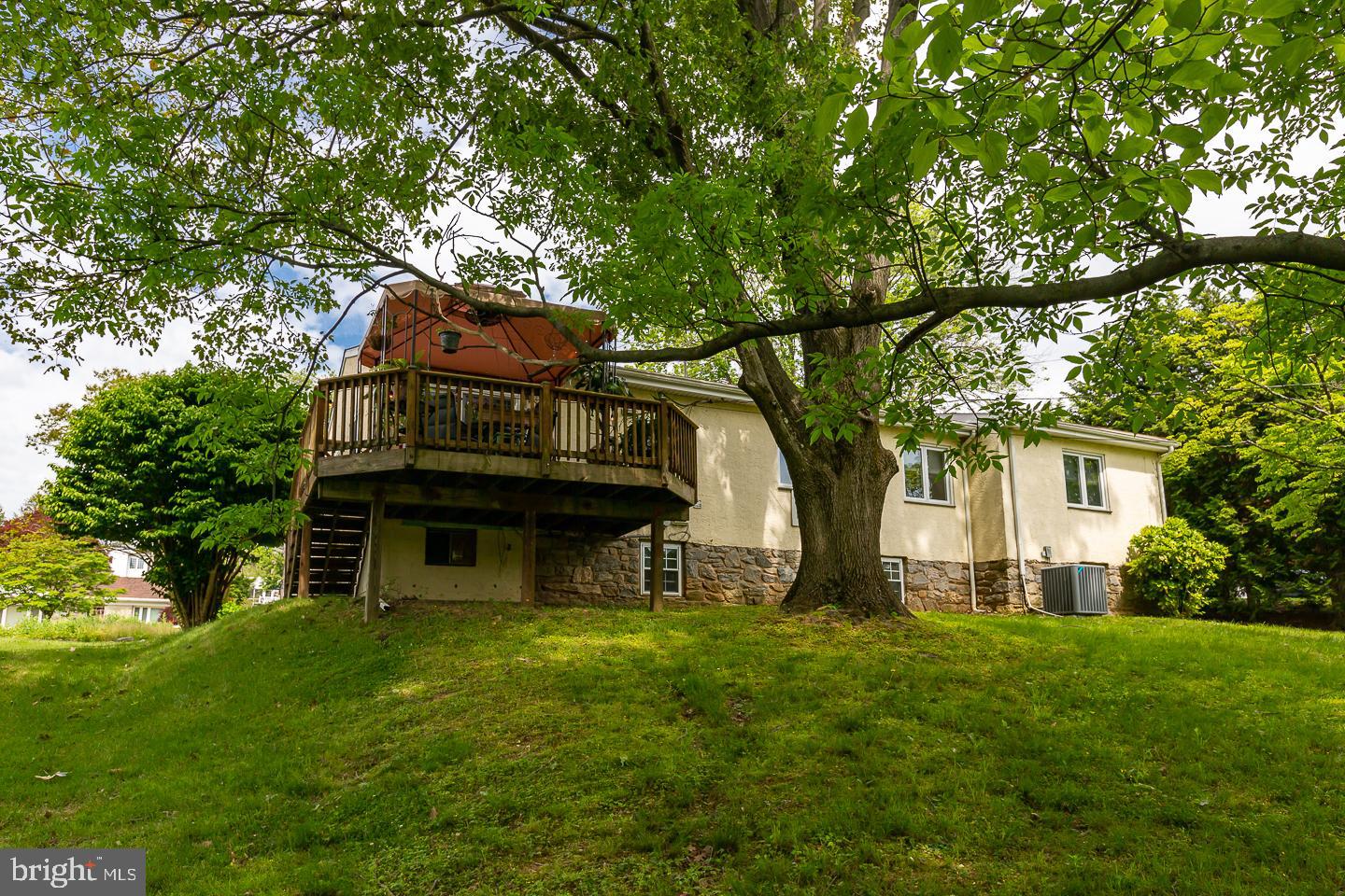 15 Mather Ave