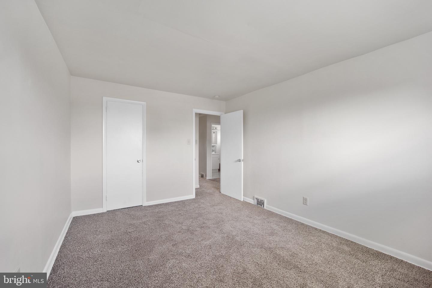 3232 Albemarle Ave #Upper Unit