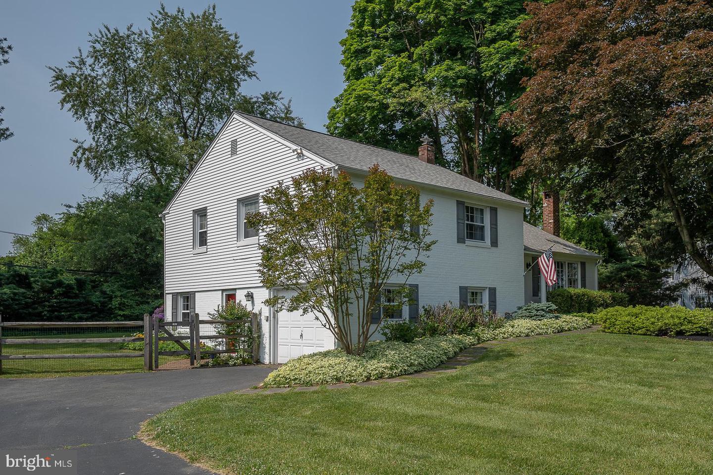 202 Ridgewood Rd