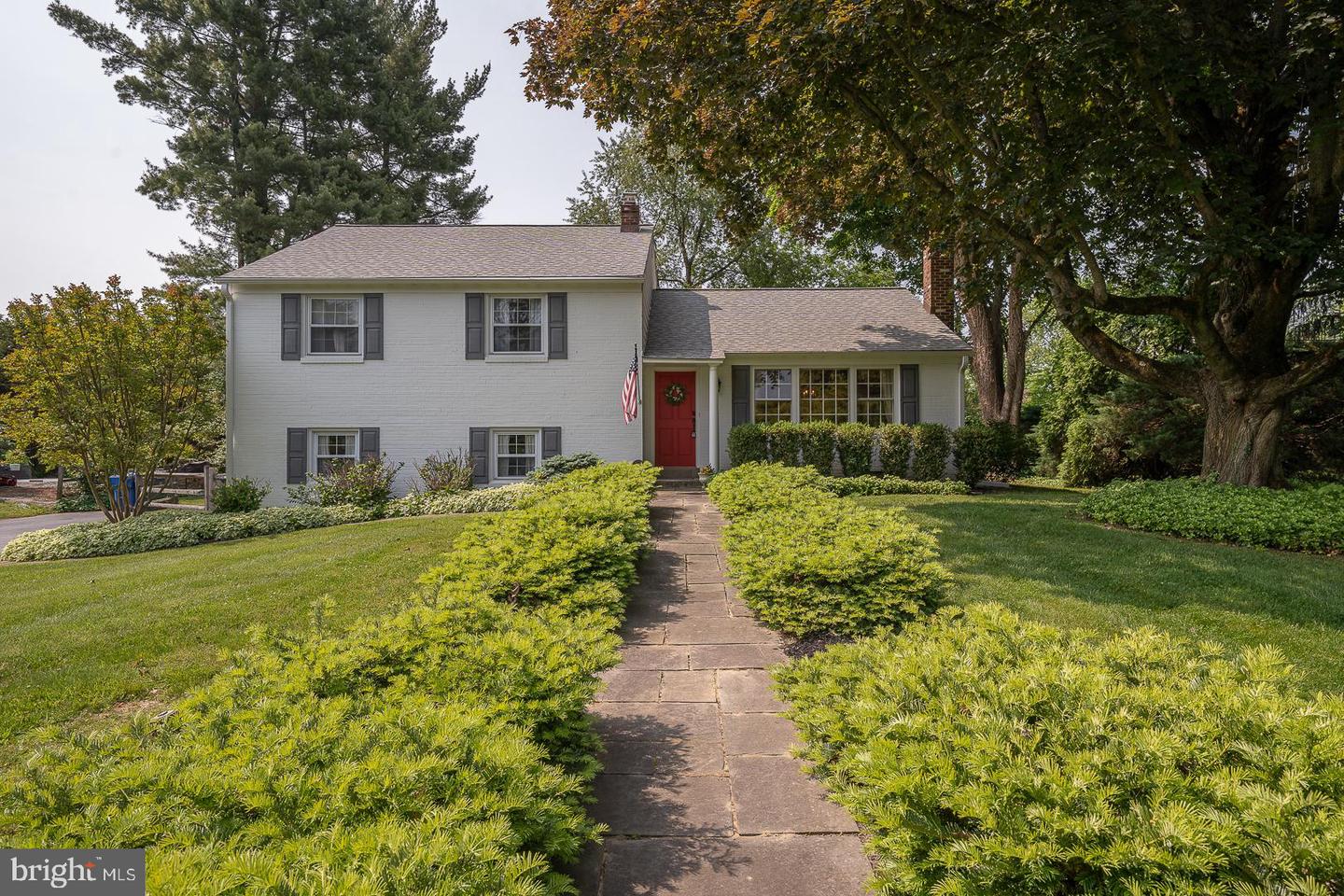 202 Ridgewood Rd