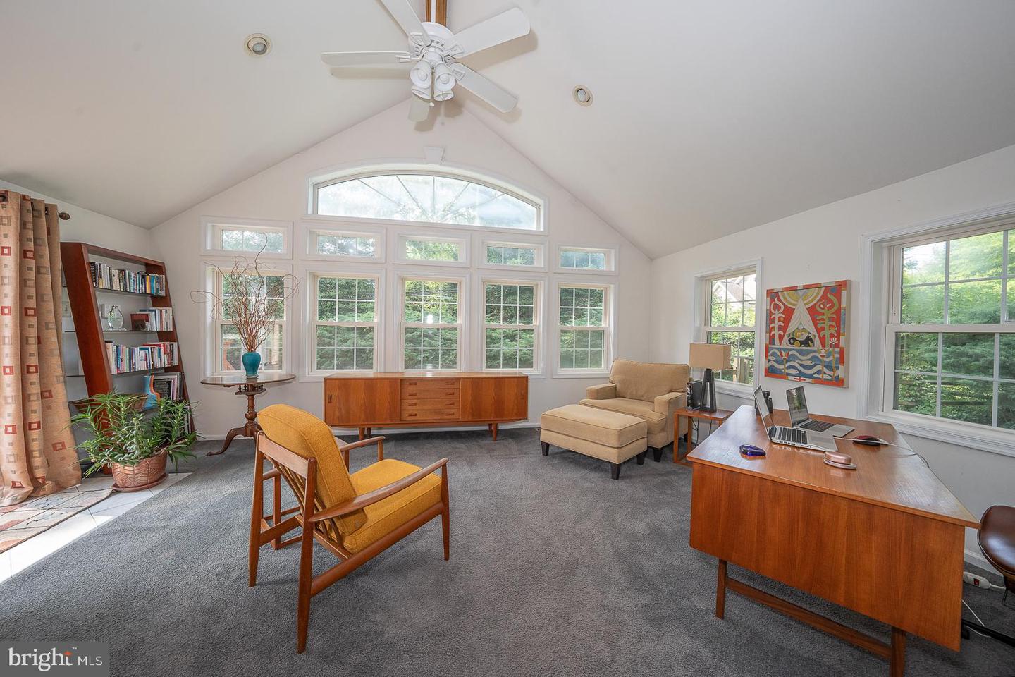 202 Ridgewood Rd