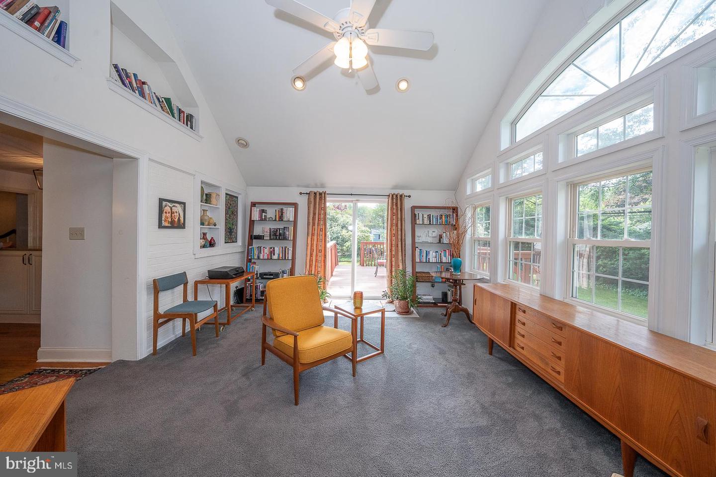202 Ridgewood Rd