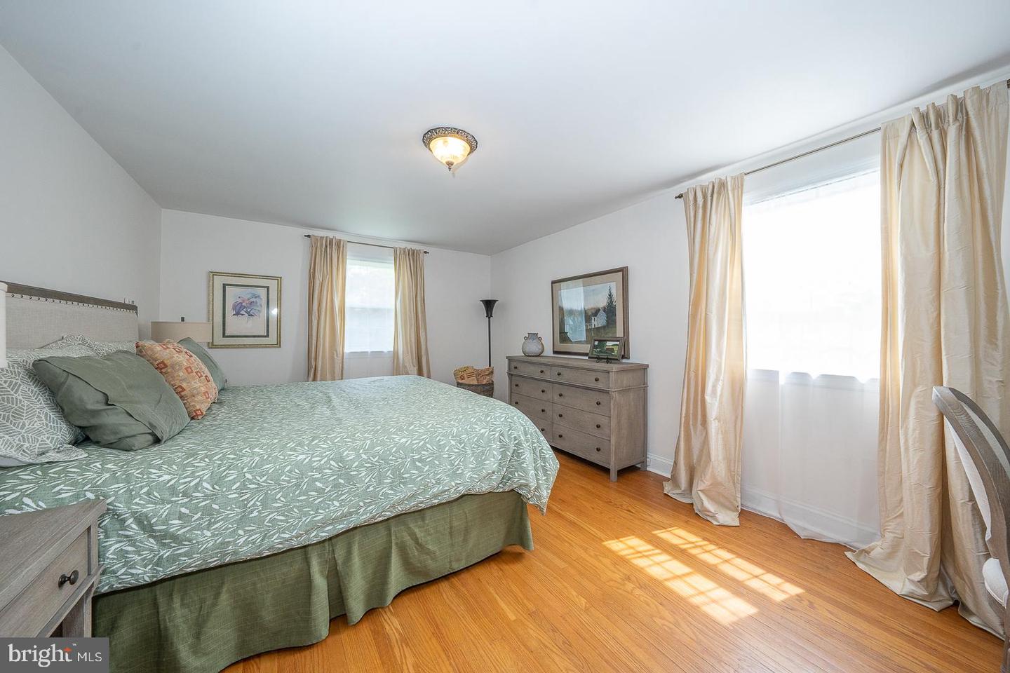 202 Ridgewood Rd