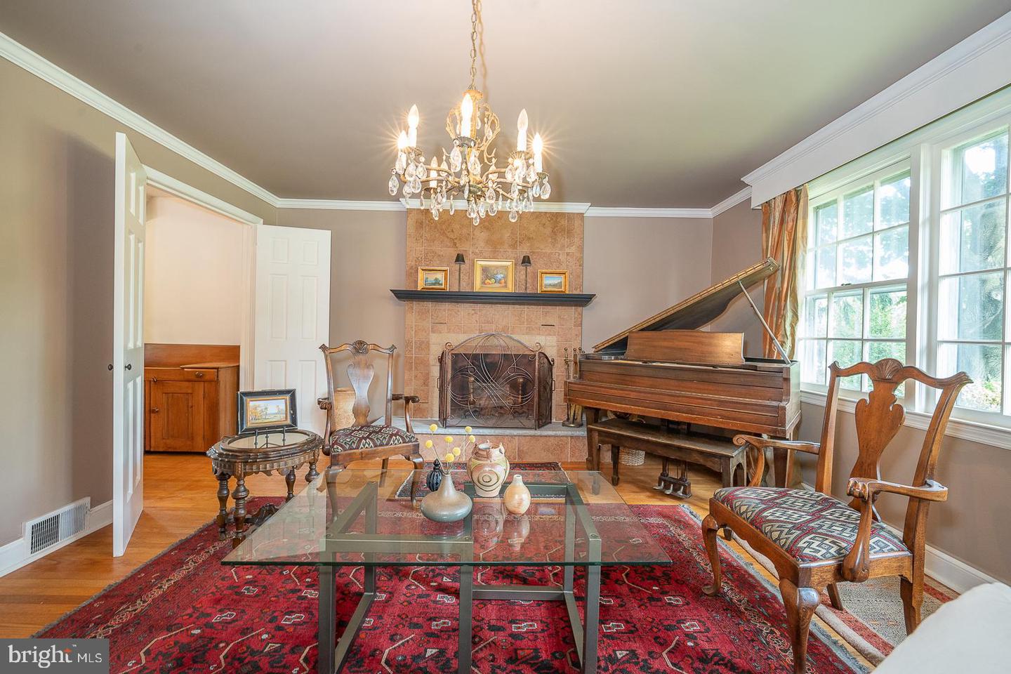 202 Ridgewood Rd