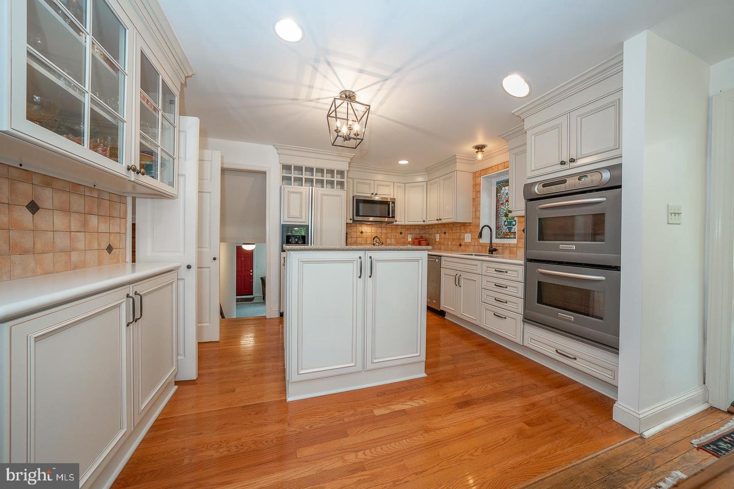 202 Ridgewood Rd