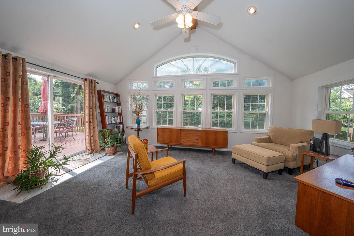 202 Ridgewood Rd